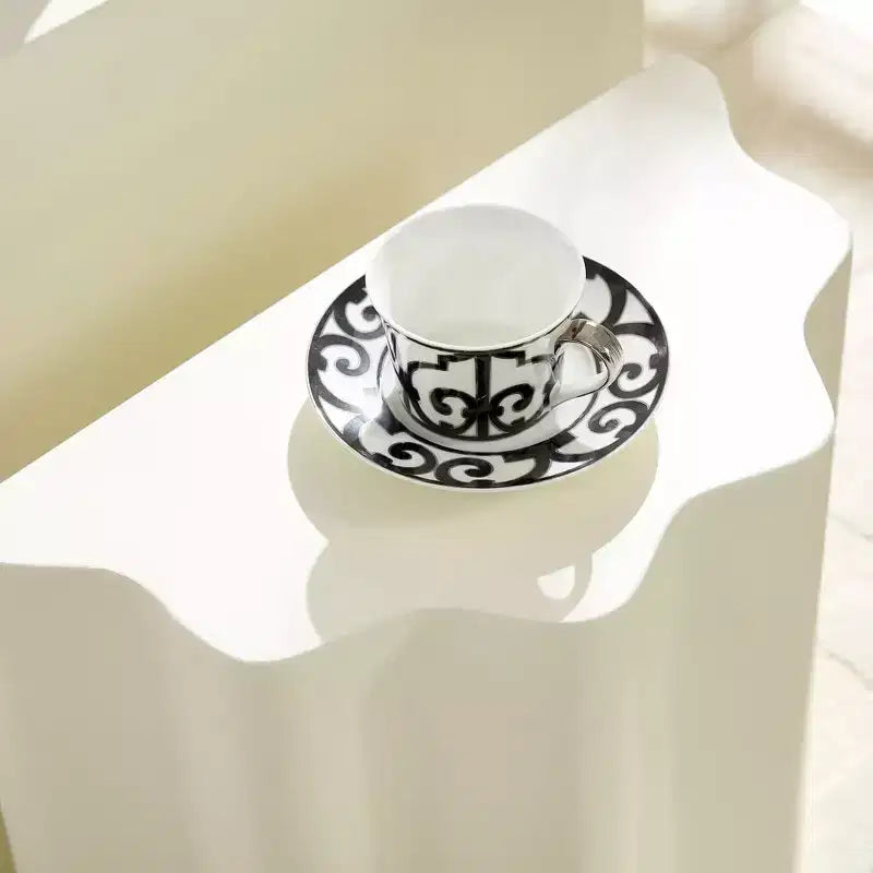 Set 2 tavolini da caffè in fibra di vetro, tavolino da salotto, tavolino d'appoggio, tavolino da cocktail, tavolino centrale, design a bordo ondulato, beige, nessun assemblaggio richiesto